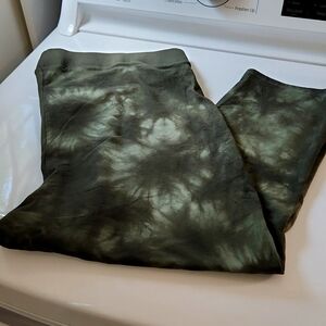 Tie dye capri leggings